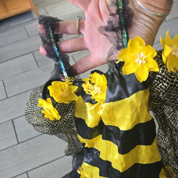 Get Ready for Halloween – Rubie’s Girls Bumblebee Costume w/‎ Wings H17 - Picture 8 of 8